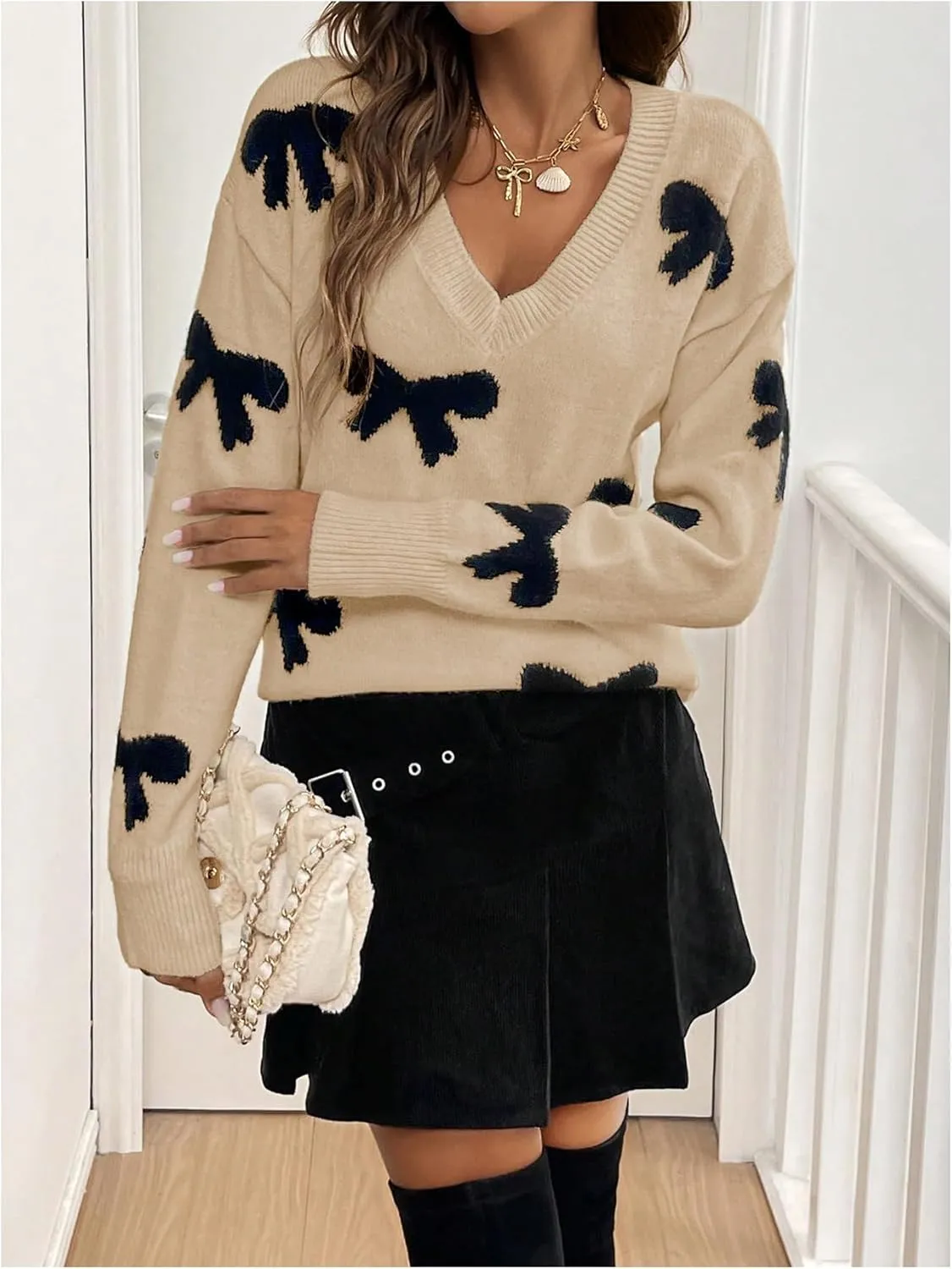Women's Bow Print Sweaters V Neck Lightweight Sweater Long Sleeve Pullovers Knit Top