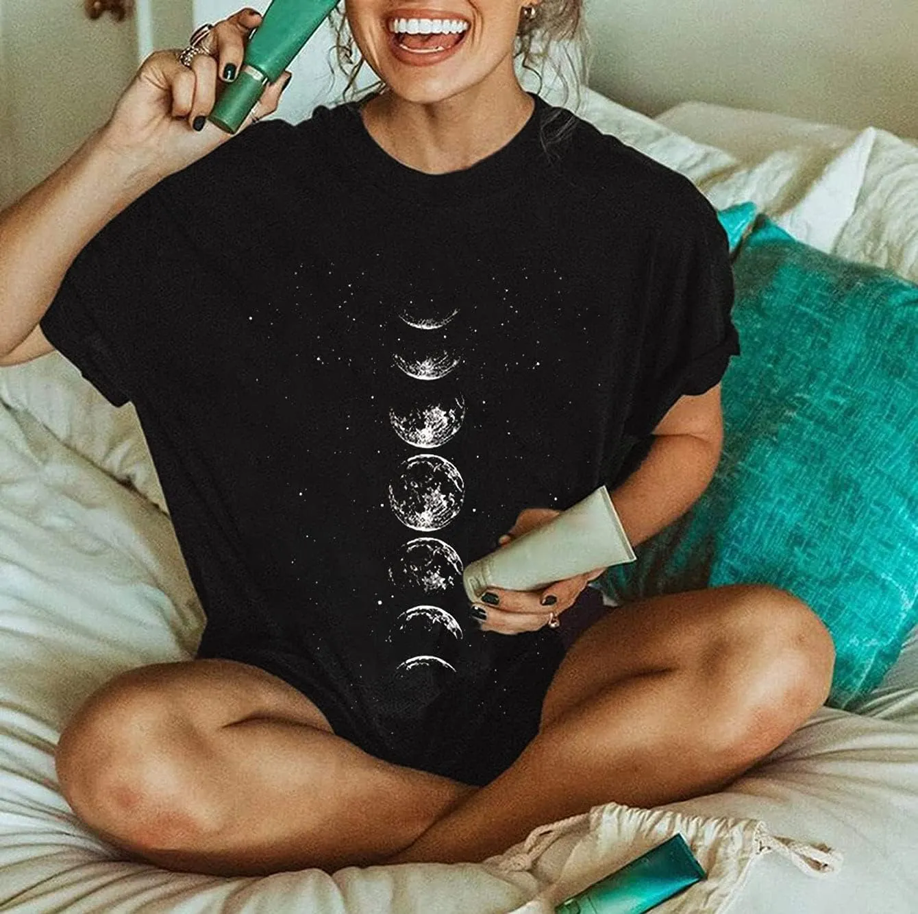 Womens Oversized Graphic Tees Moon Printed Tshirts Butterfly Shirt Vintage Summer Y2K Tops