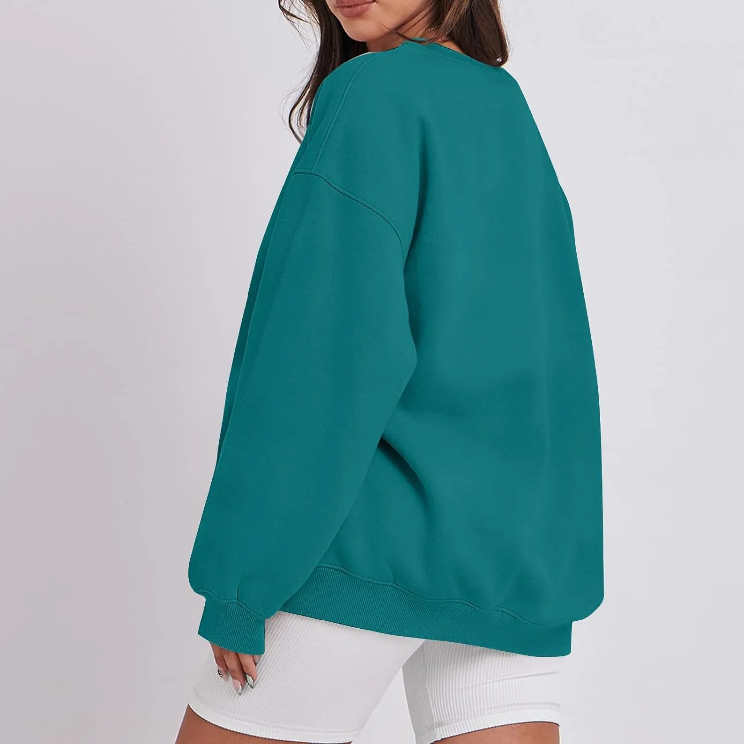 Womens Oversized Sweatshirt Fleece Pullover Comfy Crew Neck Sweatshirt Trendy Y2k Winter Outfits Preppy Clothes