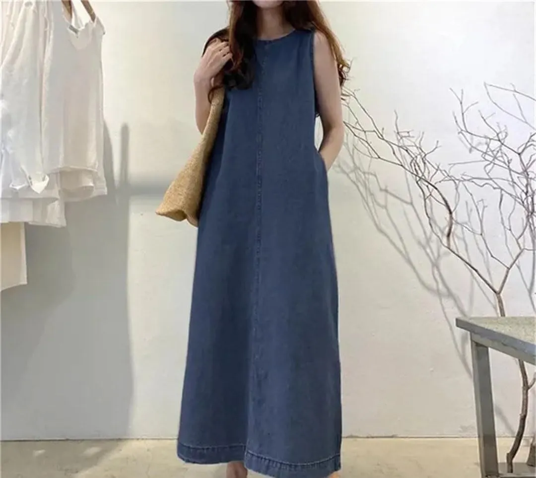 Women's Sleeveless Denim Long Dress Fashionable Round Neck Sleeveless Pocket Denim Skirt